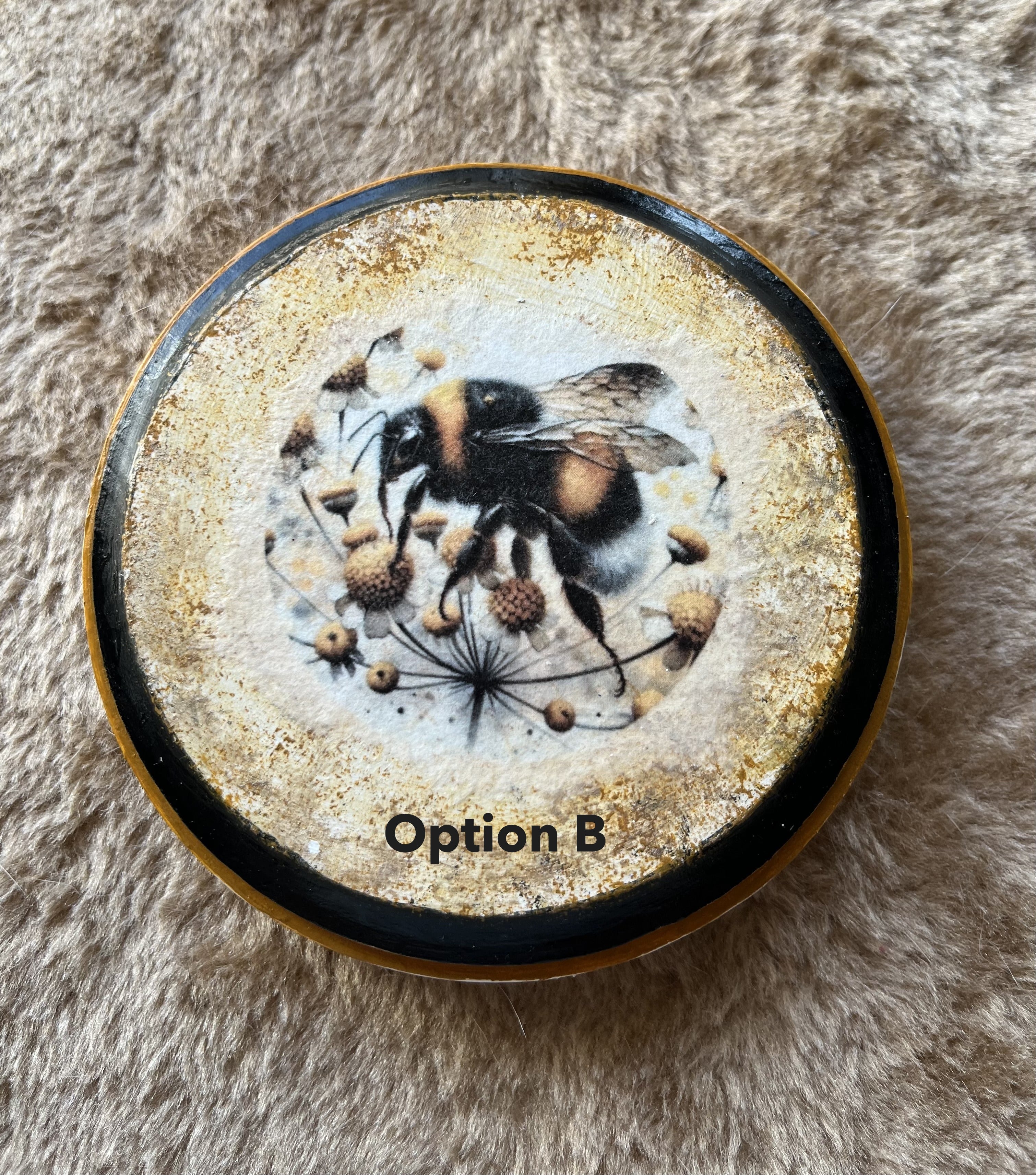 Handmade Vintage Bee Wall Plaques with Pressed Flowers - Set of 3